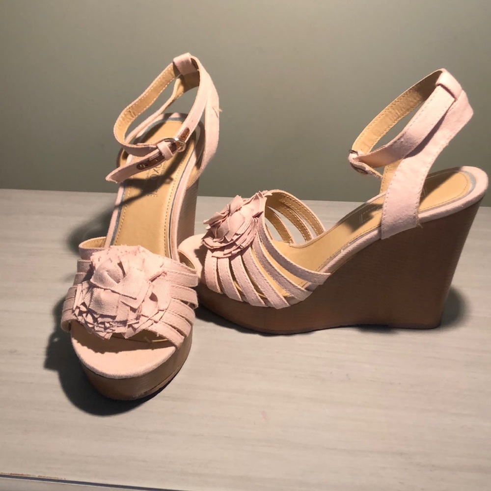 Xoxo wedge dress shoes